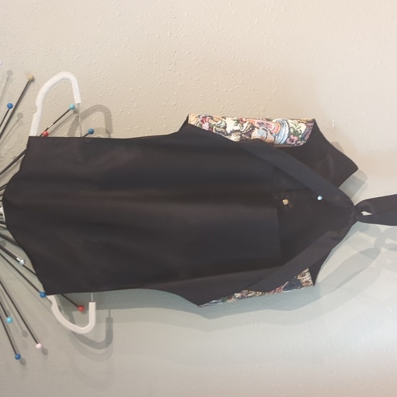 Nadia Dog Vest Vintage Y2K Button Down USA Made Italian Fabric Medium Tapestry - Picture 10 of 10